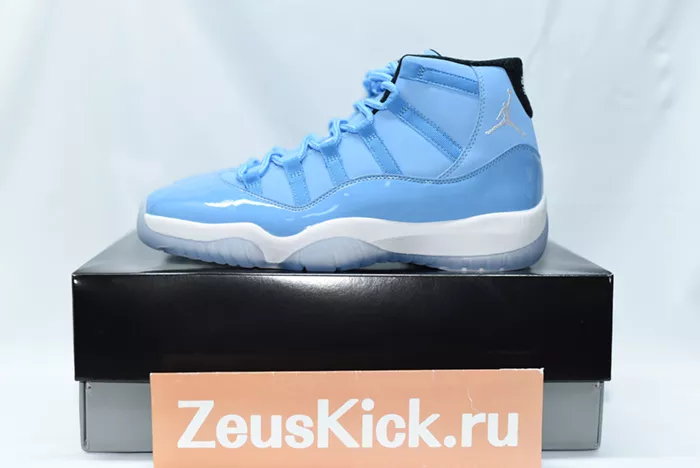 Air Jordan 11 Pantone 717602-900