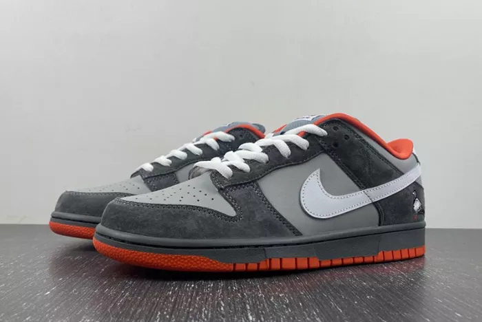 Nike SB Dunk Low Staple NYC Pigeon