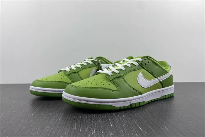 Nike Dunk Low Chlorophyll