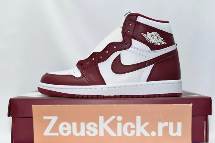 Air Jordan 1 High OG “Team Red” DZ5485-160