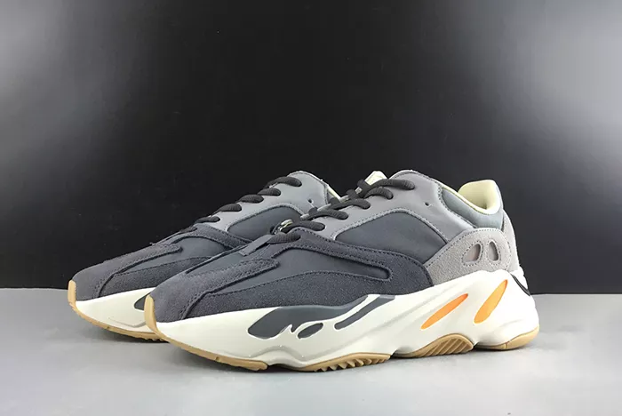 ADIDAS YEEZY BOOST 700 MAGNET FV9922